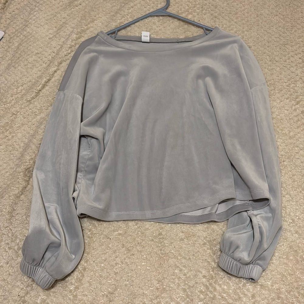 Grey long sleeve soft crop top
